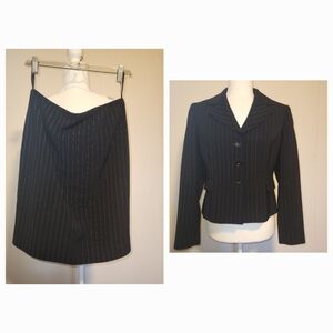 Tahari 2 Piece Blazer Jacket And Skirt Suit Black White Pinstripes 6 6p EUC